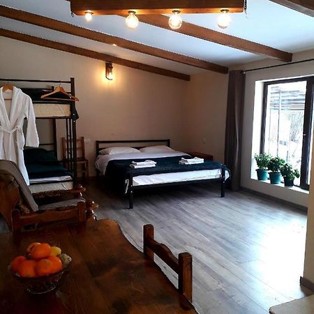 Holiday Home Borjomi Ngoại thất bức ảnh