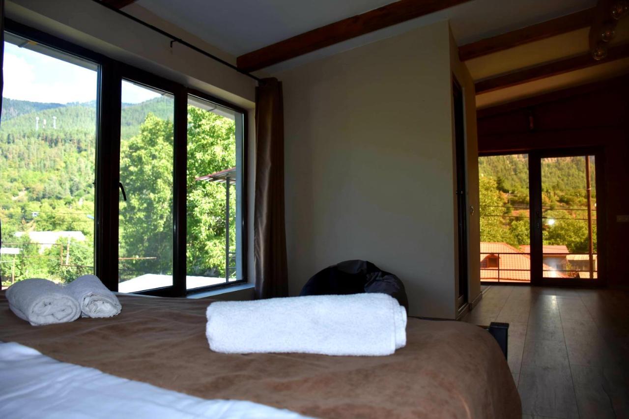 Holiday Home Borjomi Ngoại thất bức ảnh