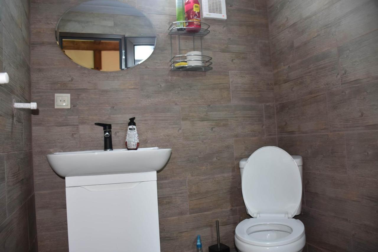 Holiday Home Borjomi Ngoại thất bức ảnh