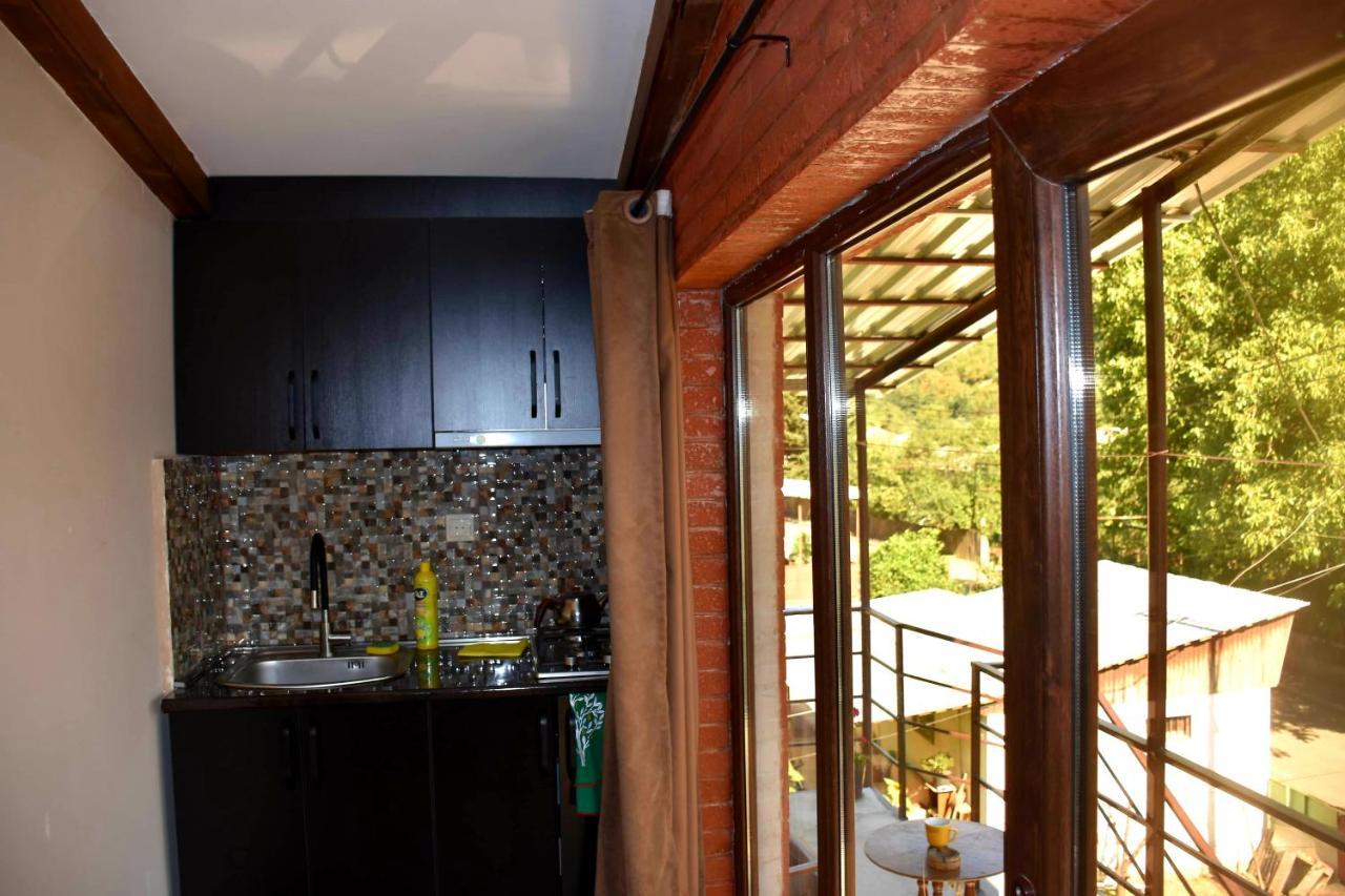Holiday Home Borjomi Ngoại thất bức ảnh