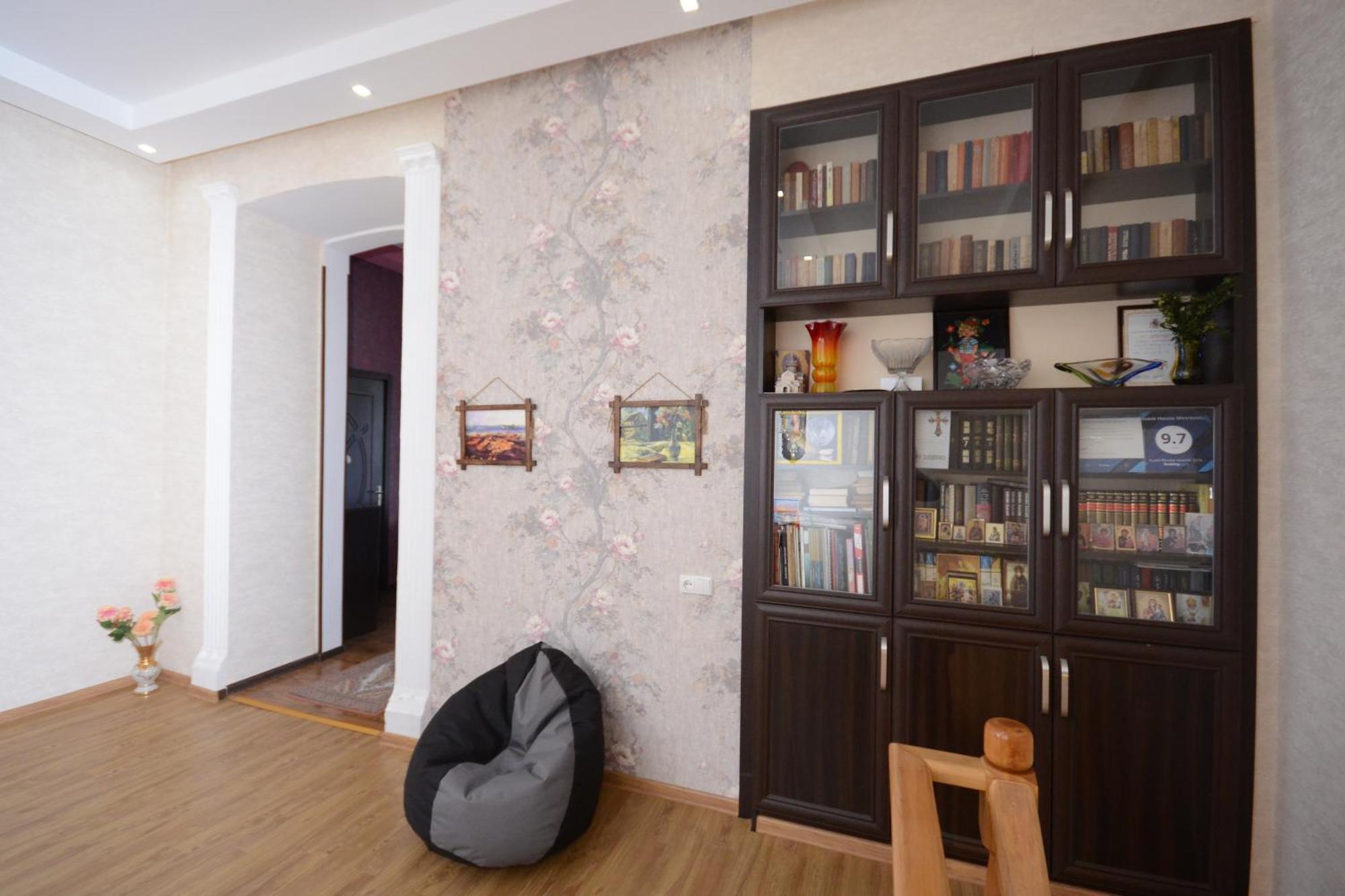 Holiday Home Borjomi Ngoại thất bức ảnh