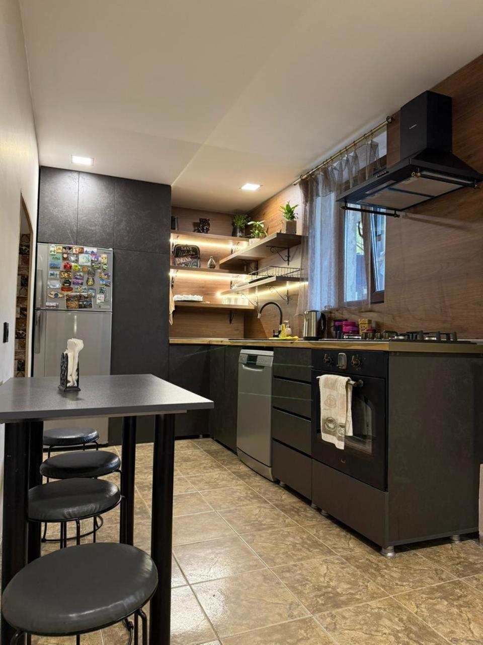 Holiday Home Borjomi Ngoại thất bức ảnh